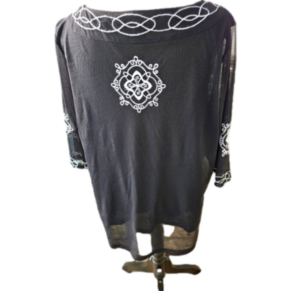 Lane Bryant Black & White Embroidered Top - Picture 2 of 6
